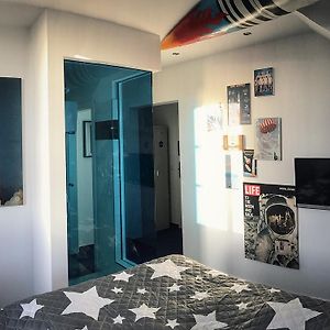 Standard Zimmer mit Kingsize-Bett
